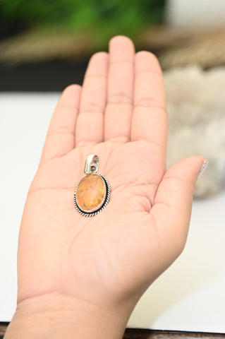 Citrine pendent ( Money and career growth )