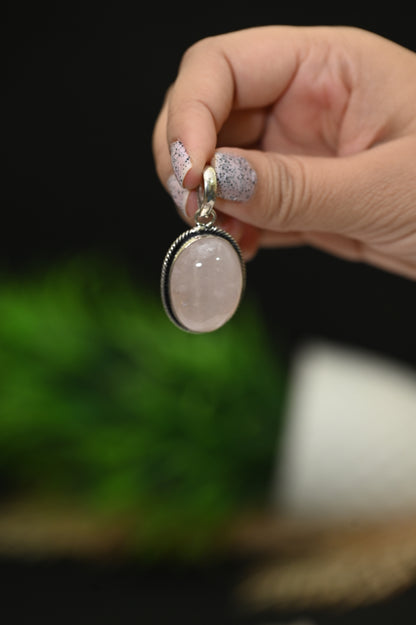 Rose quartz pendent